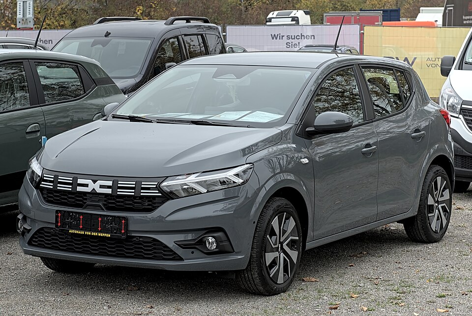 Dacia Sandero — Économique à louer à Témara